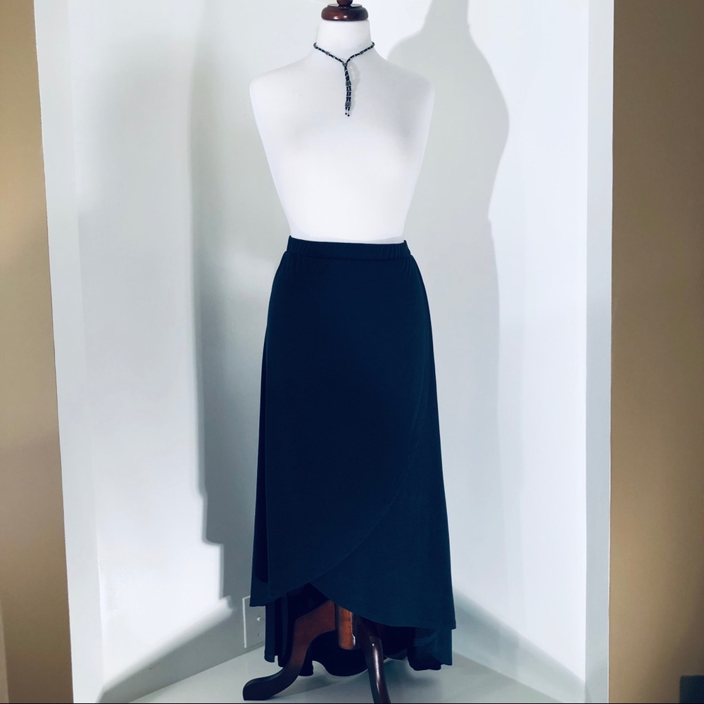 Chico’s High low skirt; navy; size3